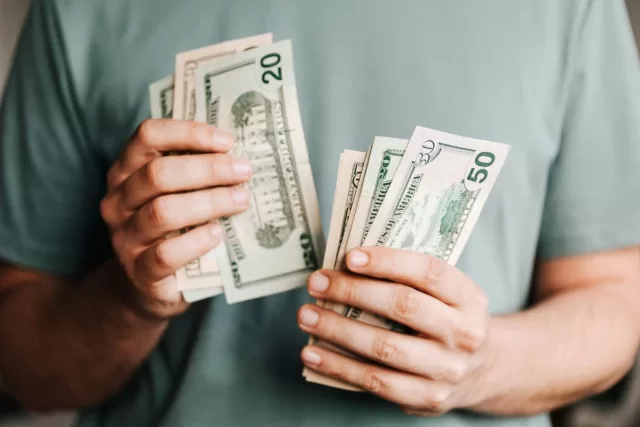 saving, good money habits in children, Saving vs. Investing